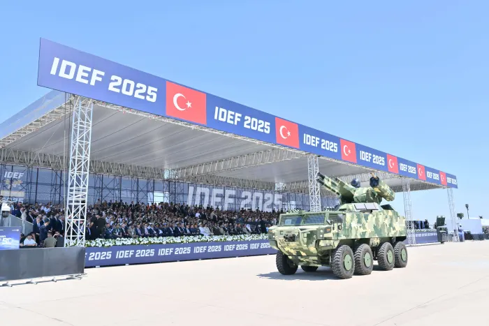 Geçit Töreni