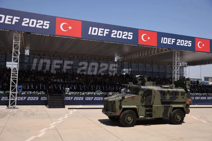 Geçit Töreni