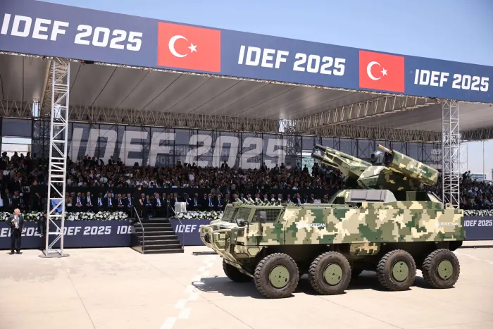 Geçit Töreni